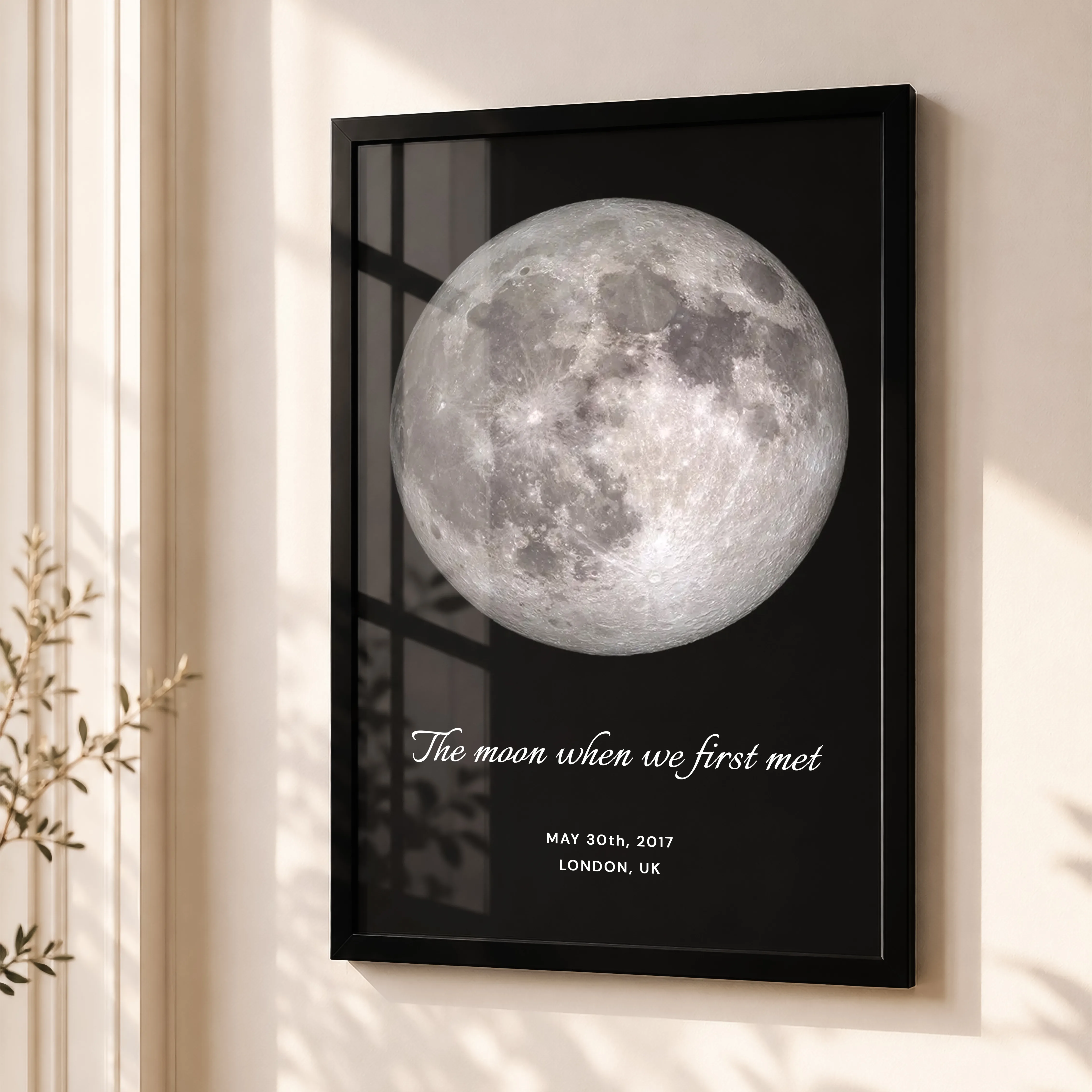 Single Moon Frame